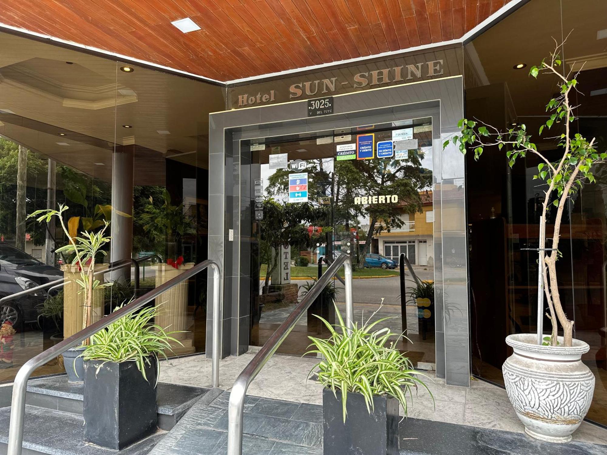 Sun-Shine Hotel Сан-Клементе-дель-Тую Экстерьер фото