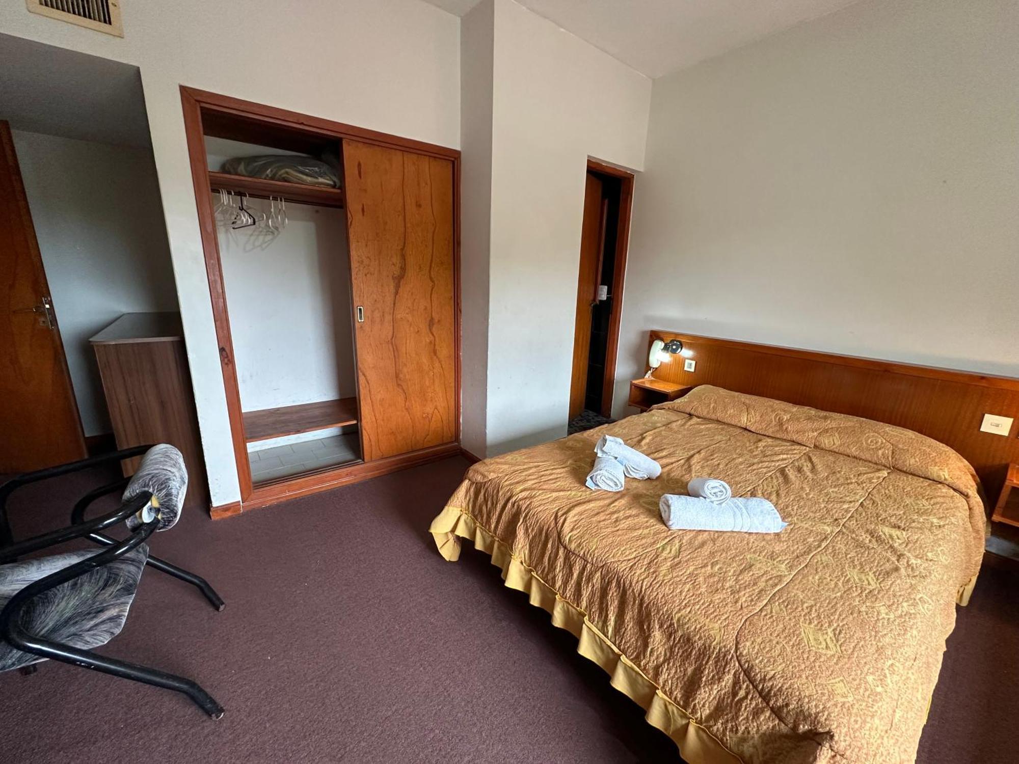 Sun-Shine Hotel Сан-Клементе-дель-Тую Экстерьер фото