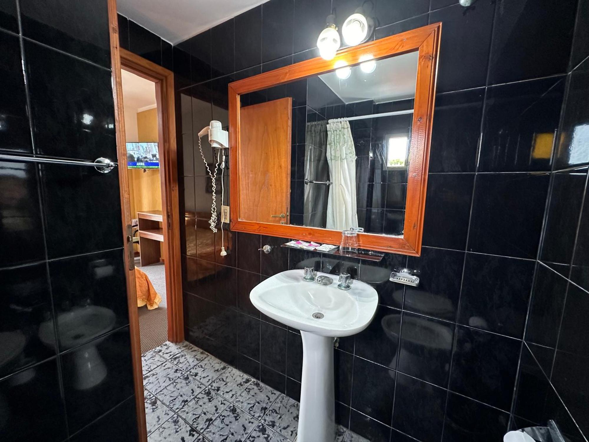 Sun-Shine Hotel Сан-Клементе-дель-Тую Экстерьер фото