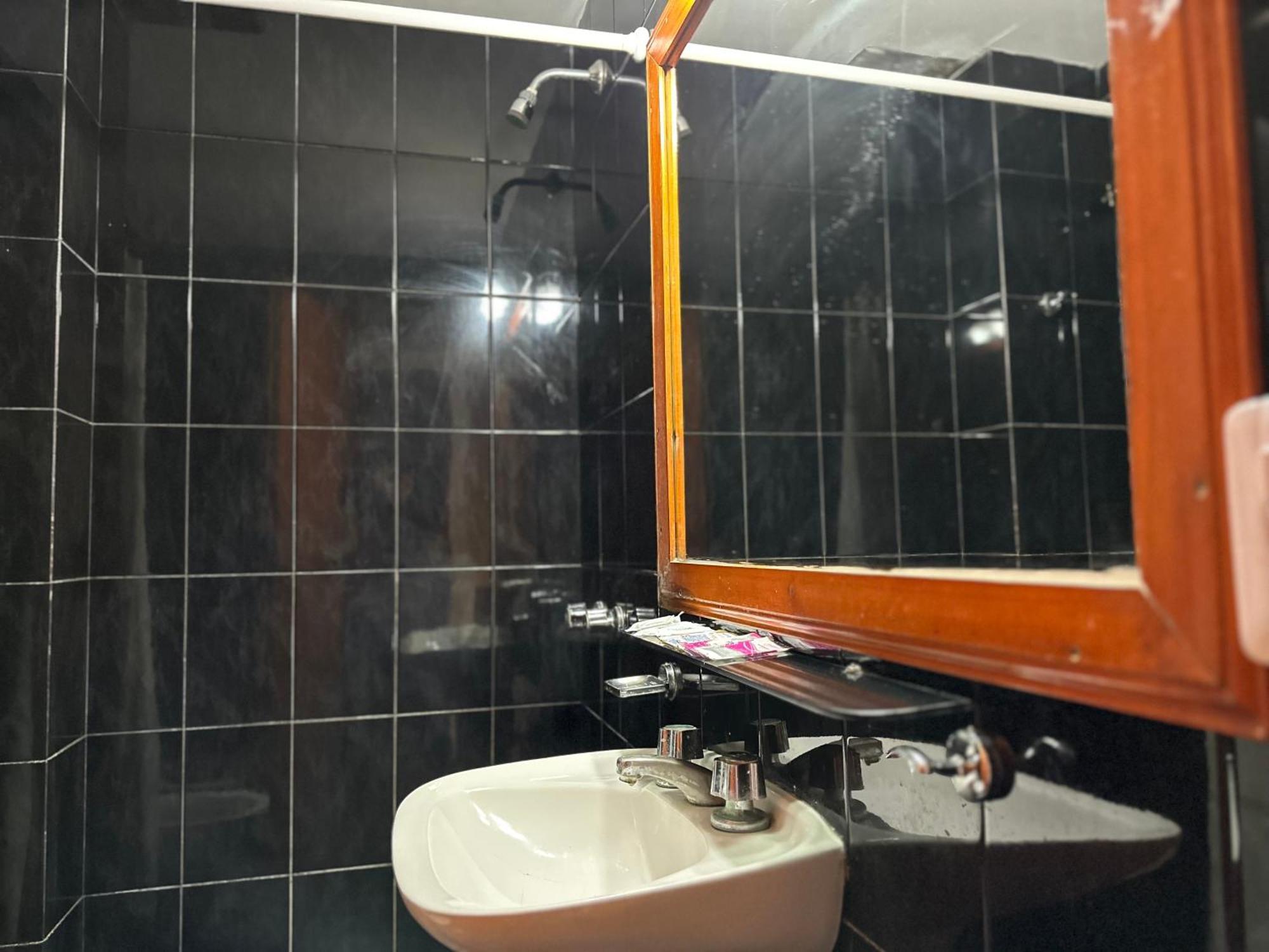 Sun-Shine Hotel Сан-Клементе-дель-Тую Экстерьер фото